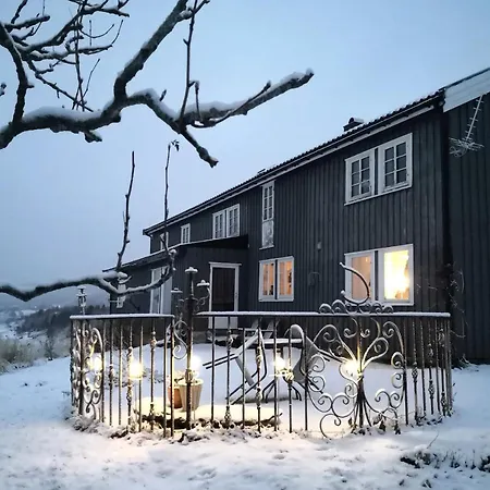 Aline's Stue, Utskarpen * Fuglstad