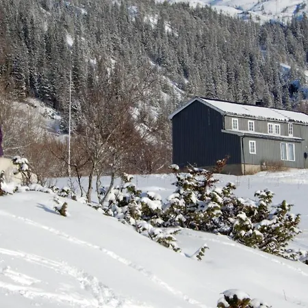 Aline's Stue Utskarpen, Mo I Rana Bed and Breakfast Fuglstad