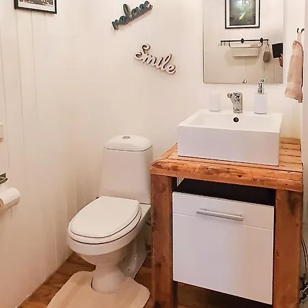 Aline's Stue, Utskarpen Fuglstad